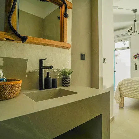 Seabed Mykonos 4*