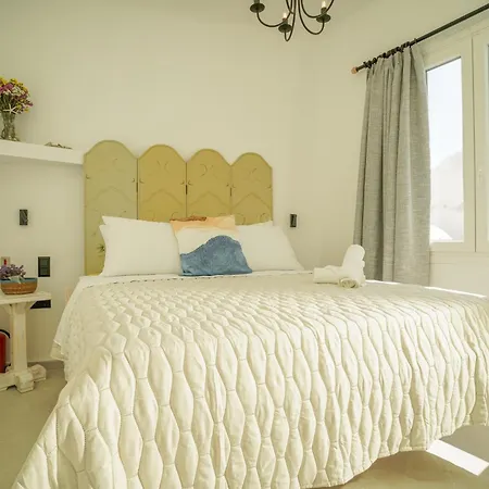 Seabed Mykonos Apartahotel 4*