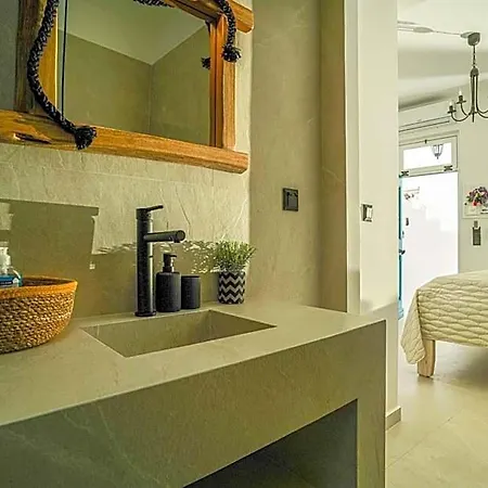 Aparthotel Seabed Mykonos 4*